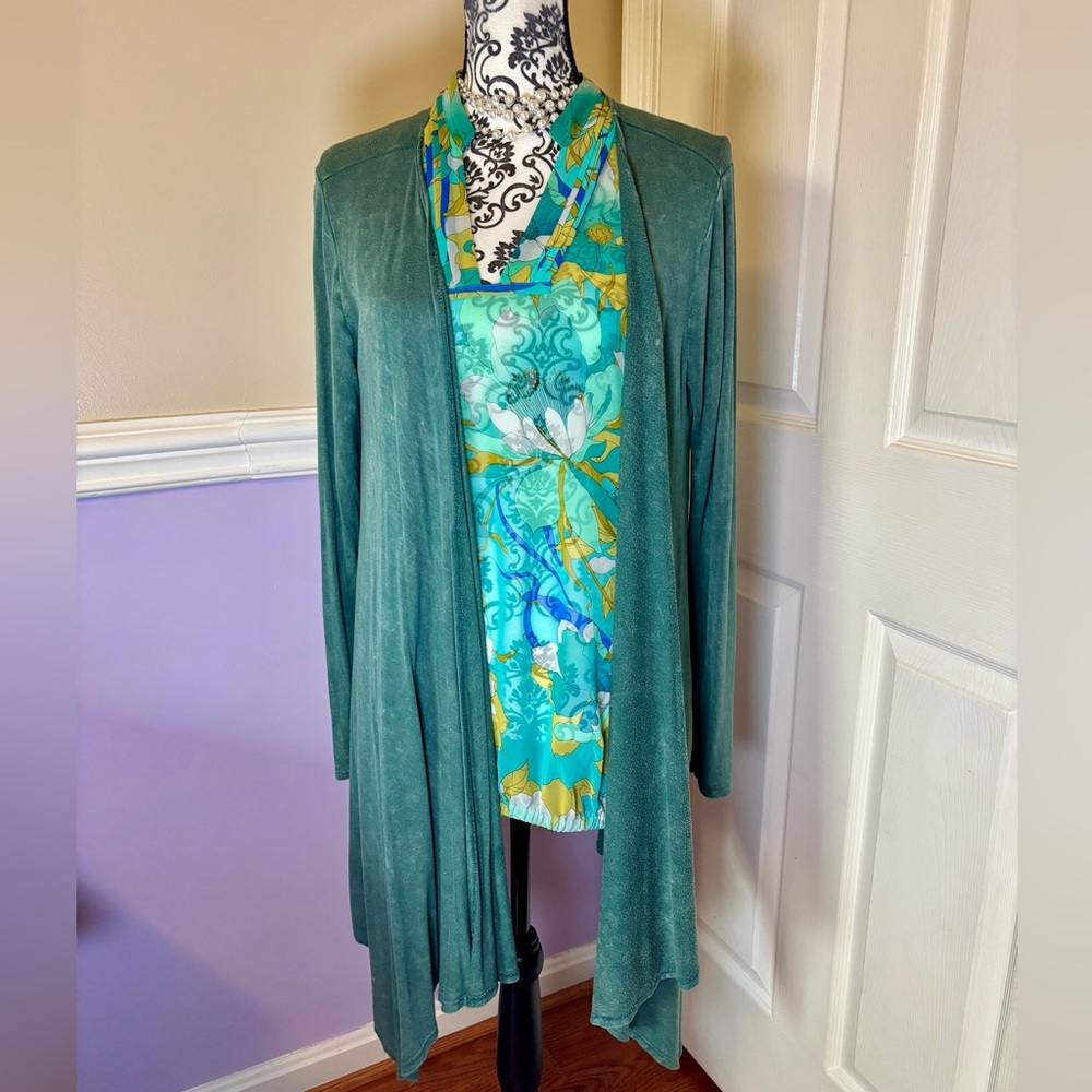 Primi- women’s green Open Front Cardigan, size Med/Lg
